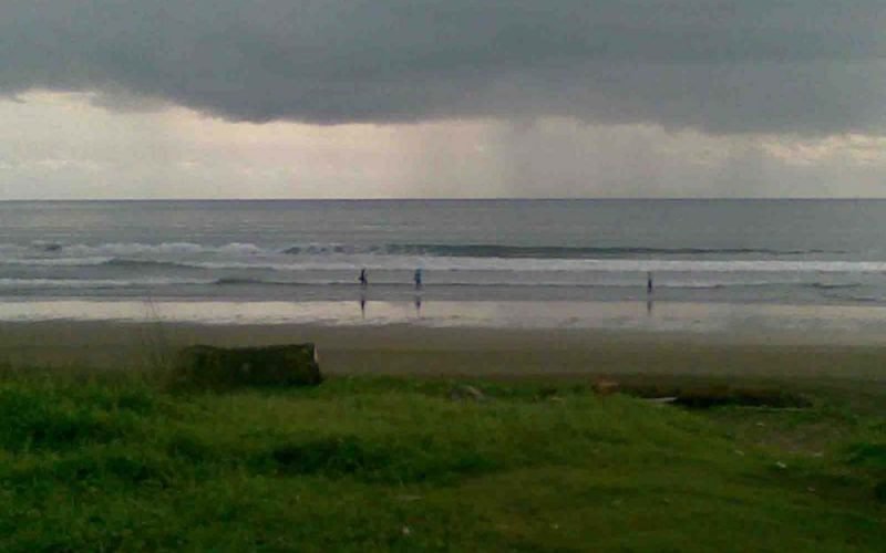 Pinggir pantai real estat Bali yang mewah di area terbaik Seminyak 0