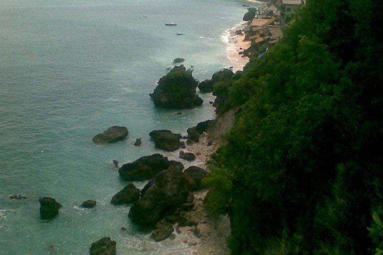 Tanah eksklusif di pinggir tebing Bali dijual di daerah Uluwatu 0