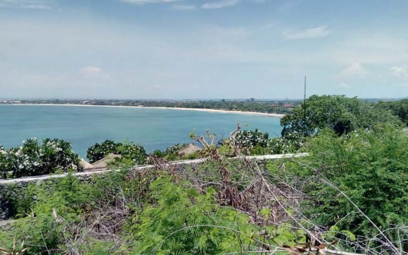 Tanah pinggir tebing yang mengesankan dijual di Bali di kawasan elit Jimbara 0