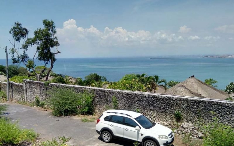 Tanah pinggir tebing yang mengesankan dijual di Bali di kawasan elit Jimbara 2