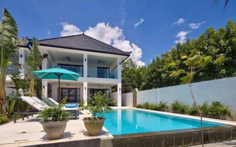 Vila pantai Bali yang elegan dijual di kawasan elit Lovina 0