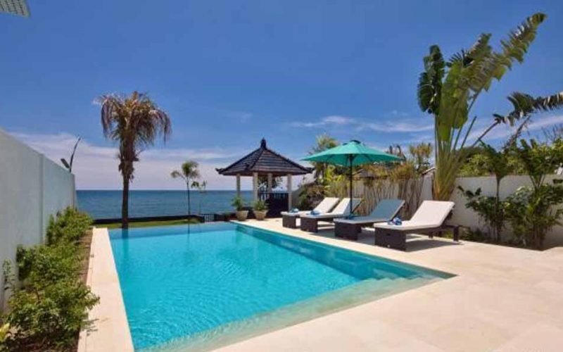 Vila pantai Bali yang elegan dijual di kawasan elit Lovina 1