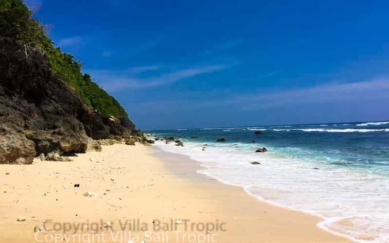 Tanah tebing fantastis di Bali untuk dijual di area utama Ungasan 0